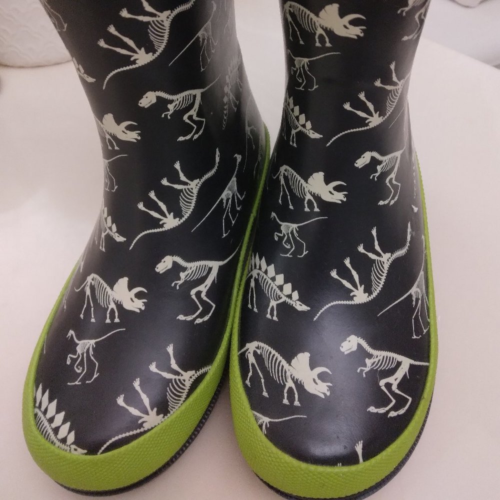 Lily and Dan black and lime green dinosaur fossil rainboots KIDS size 7/8